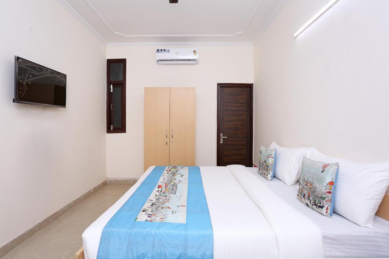 Oyo Dlf Cyber City Near Aravali Biodiversity Park Gurgaon Eksteriør bilde